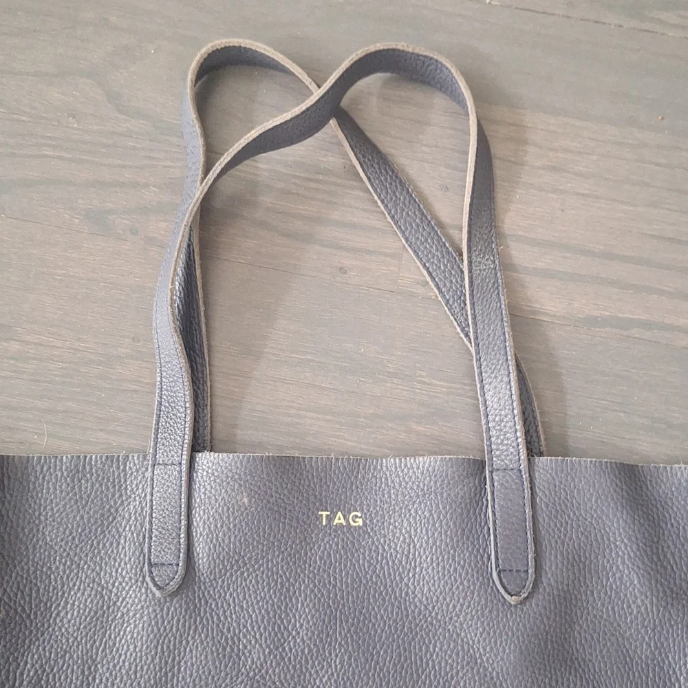 Cuyana Navy Large Leather Tote